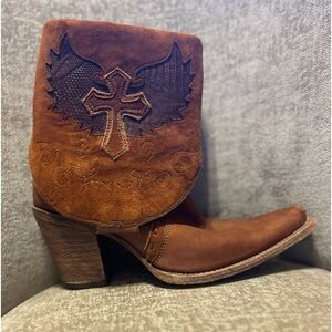 Corral Brown Heeled Boots with Cross Design